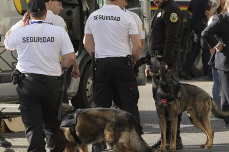 Condenado un vigilante canino de Metro tras espantar a 14 grafiteros
